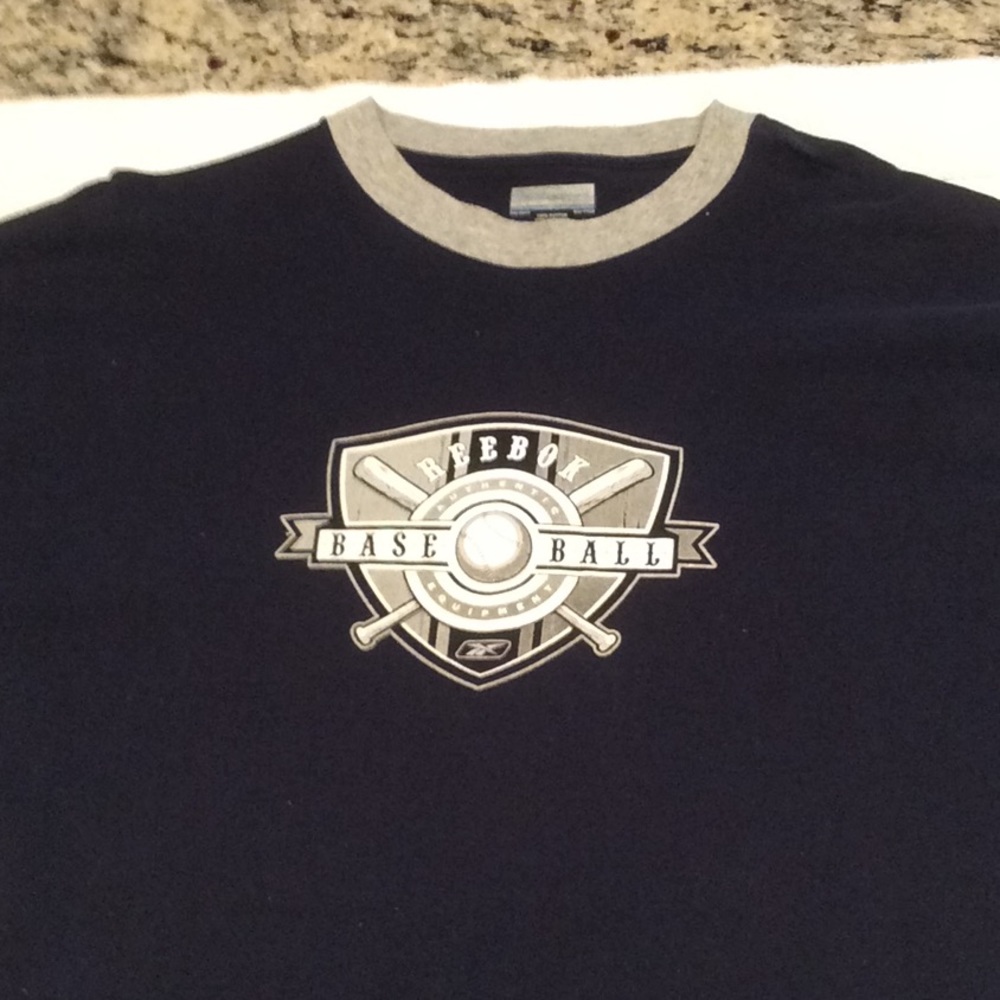 Tee shirt